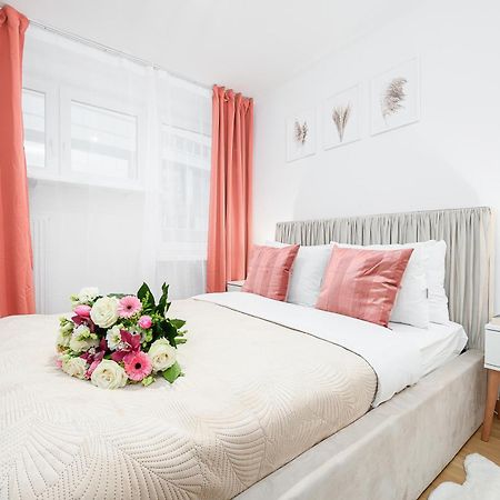 Lumina Apartment Opposite The Palace Of Culture And Science Warsawa Bagian luar foto